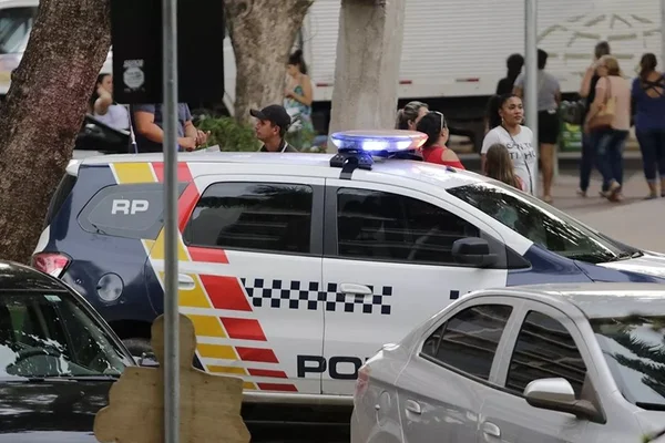 Flagrado furtando fios de cobre em igreja, ladrão é agredido por fiéis