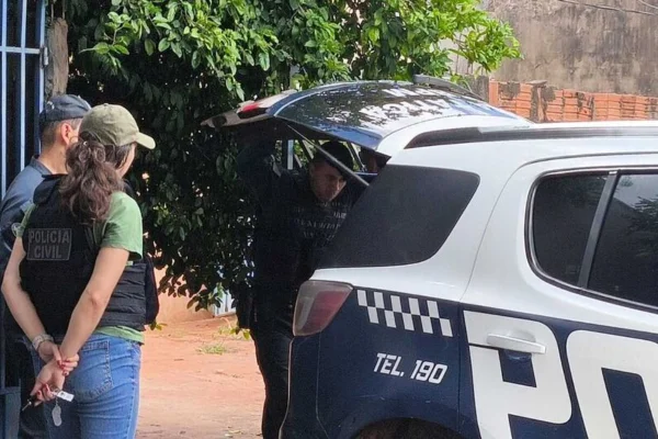 Imagem colorida, enteada agride padrasto- Metrópoles