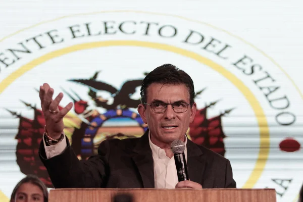 Imagem colorida, Rodrigo Paz comemora vitória no segundo turno presidencial na Bolívia- Metrópoles