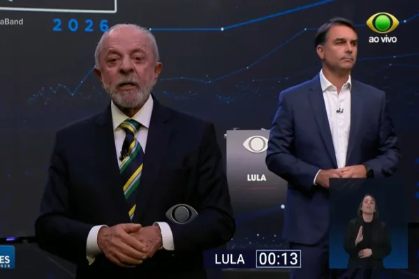 Lula diz que quer 100% dos votos de presidiários, incluindo Jair Bolsonaro