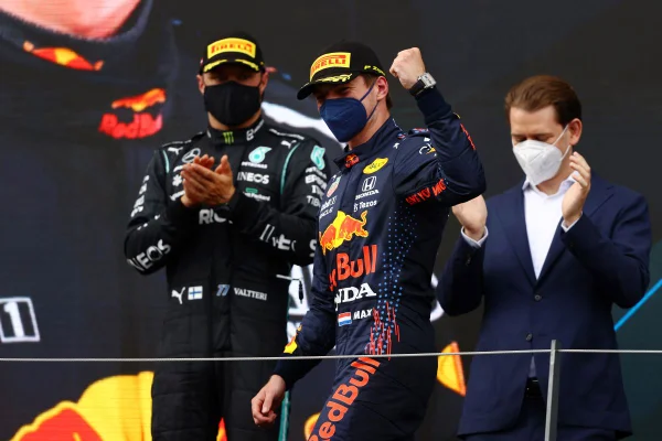Verstappen domina de ponta a ponta e vence GP da Áustria