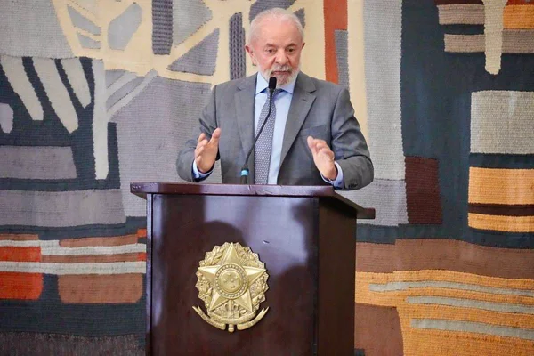 Foto colorida de Presidente da República Luiz Inácio Lula da Silva durante Cerimônia de Boas-Vindas aos Delegados de Países Africanos no Âmbito do II Diálogo Brasil-Africa em Agricultura - Metrópoles