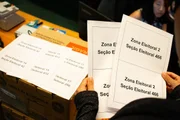 Após o sorteio, a partir das 13h, as urnas selecionadas para teste de integridade serão retiradas dos locais de votação e transportadas para os respectivos locais Após o sorteio, a partir das 13h, as urnas selecionadas para teste de integridade serão retiradas dos locais de votação e transportadas para os respectivos locais