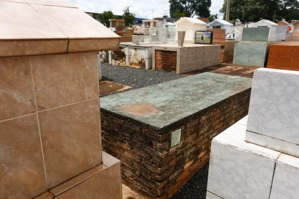 Cemitério em Morrinhos (GO)