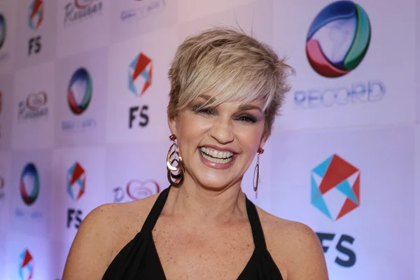 Andrea Nóbrega é internada com suspeita de H1N1