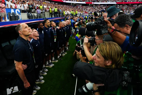 Foto colorida de Thomas Tuchel, técnico da Inglaterra - Metrópoles