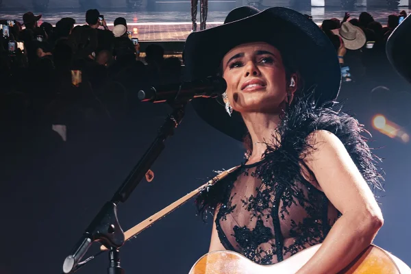Cantor denuncia empresários de Paula Fernandes: “Impediram meu show” - destaque galeria