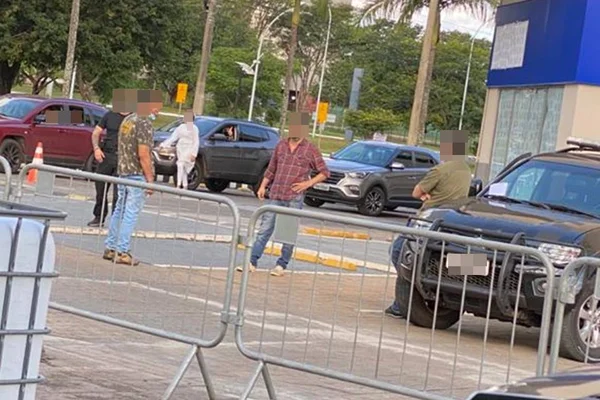 Servidores do DF denunciam agentes da PF após pressão por vacina