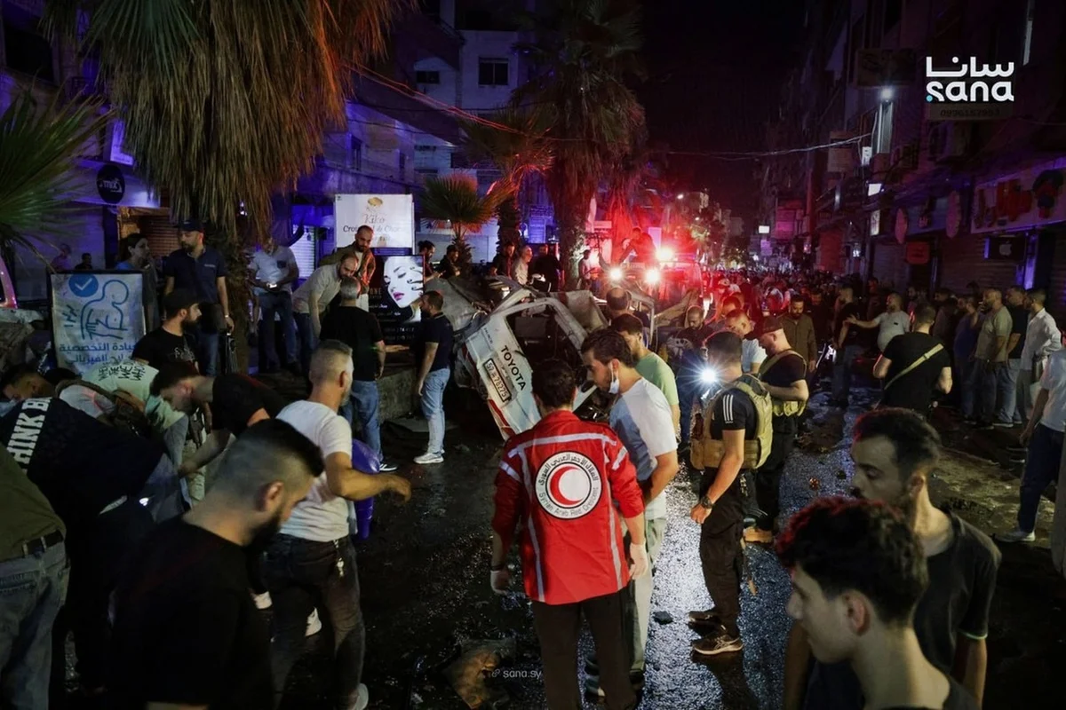 Explosão perto da capital da Síria deixa mortos e feridos