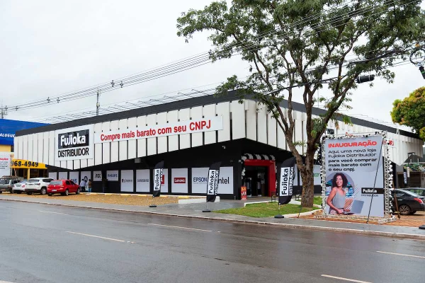 Foto colorida da loja física do Fujioka Distribuidor-Metrópoles