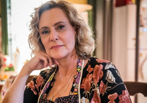 Elizabeth Savala será cabeleireira Nedda em Quanto Mais Vida, Melhor!