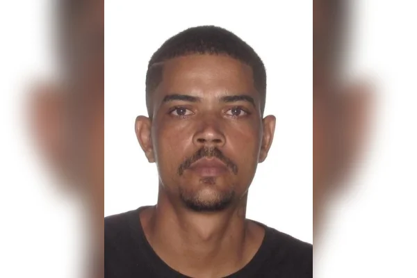Suspeito é procurado por matar homem estrangulado em quarto de motel