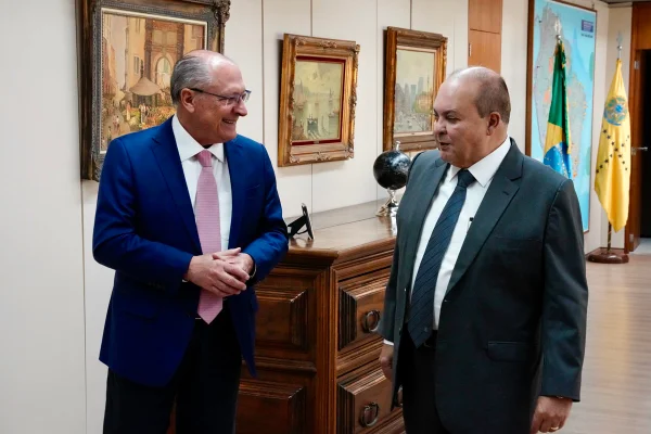 Após pedido de Ibaneis, fórum de governadores se reunirá com Alckmin