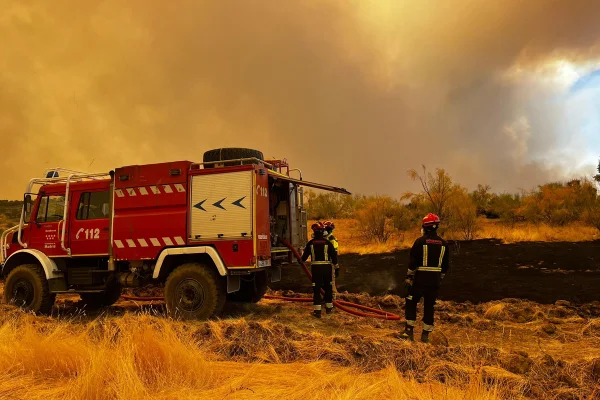 França e Espanha evacuam 200 mil pessoas por incêndios