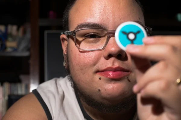 Jovens trans iniciam transição por conta própria