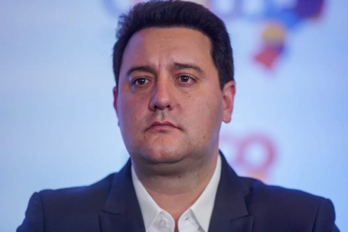 Ratinho Jr. chama Moro de "bijuteria" e acusa senador de enganar eleitor