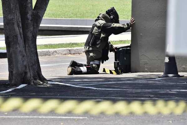 Mala com suspeita de bomba no Memorial JK só tinha roupas