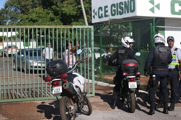 Em clima de apreensão, alunos retomam aulas após ameaça no Gisno