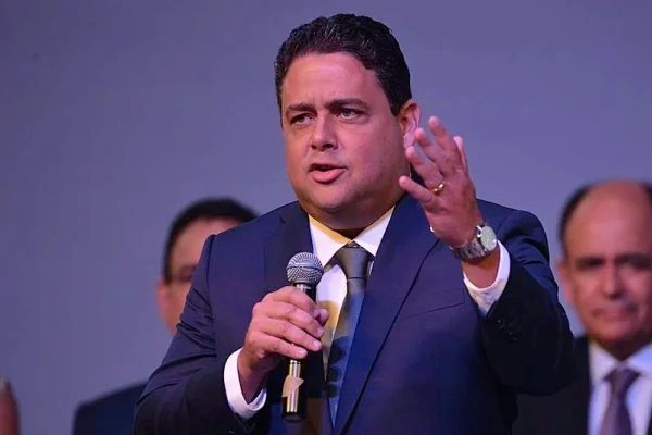 Felipe Santa Cruz