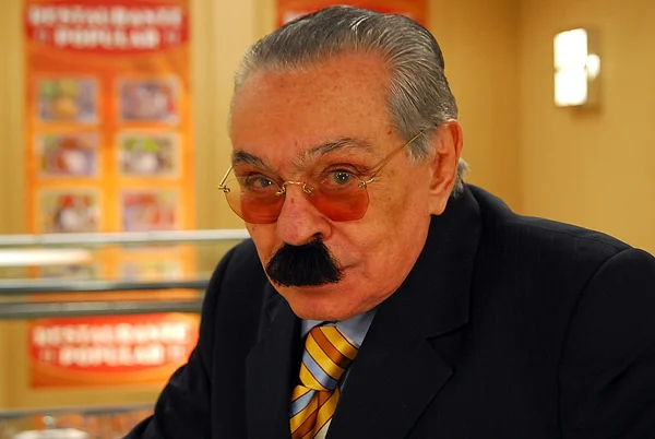 Chico Anysio como Justo Veríssimo