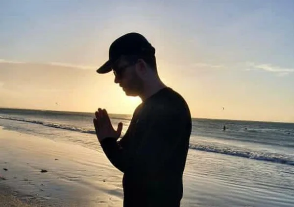 Morador do DF vence câncer e desemprego e, agora, dá aula de meditação