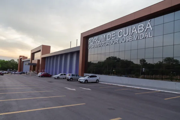 Fórum Cível e Criminal de Cuiabá - Metrópoles