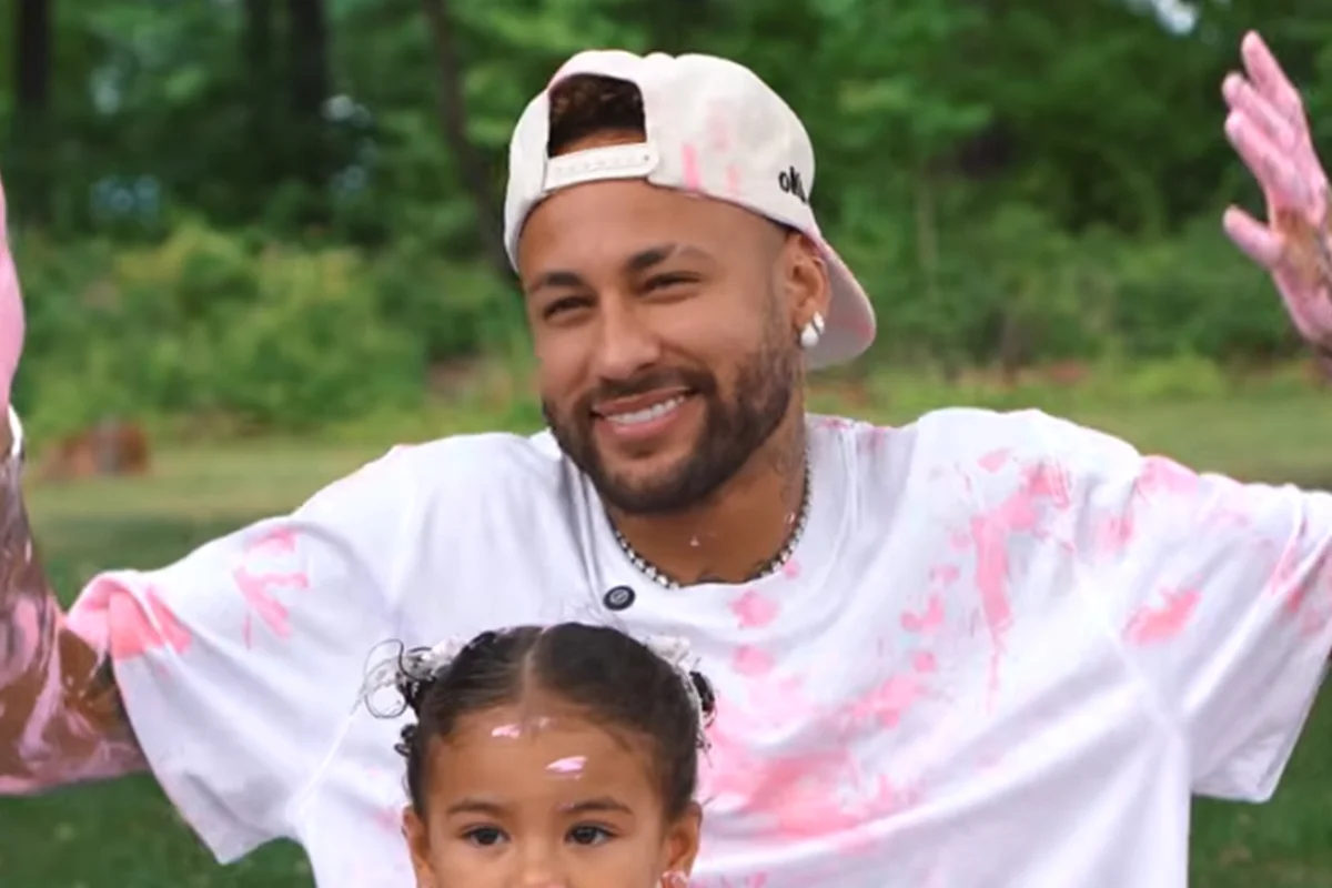 Reação de Neymar viraliza ao saber que será pai de mais uma menina Reação de Neymar viraliza ao saber que será pai de mais uma menina