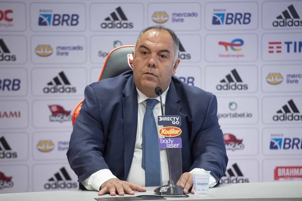 Imagem colorida de Marcos Braz em entrevista coletiva - Metrópoles