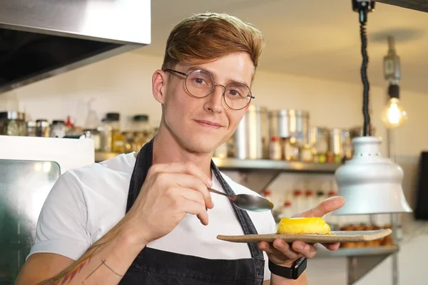 Merenda de Solteiro: prepare o delicioso e clássico quindim