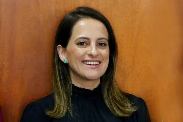 Ibaneis escolhe Juliana Monici como nova chefe de gabinete
