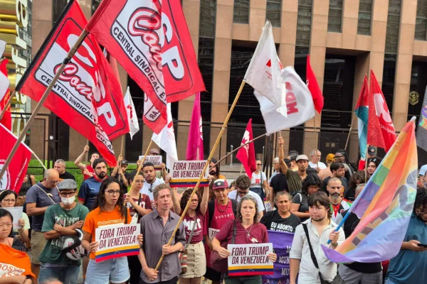 Protesto destaca que ofensiva dos Estados Unidos não atinge apenas a Venezuela, mas representa uma ameaça à estabilidade da América Latina - Metrópoles