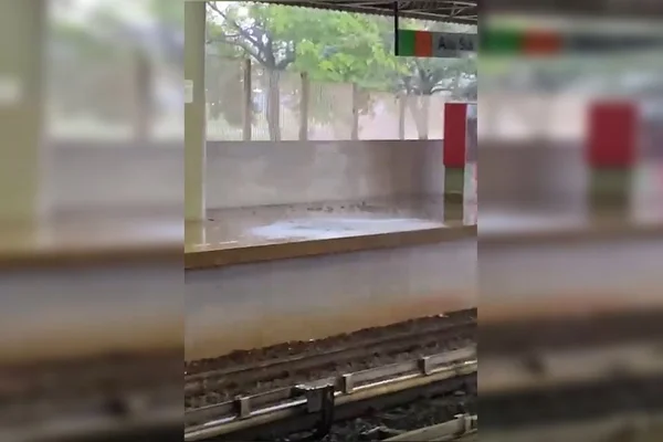 Vídeo: plataforma do metrô na Asa Sul alaga por vazamento no teto