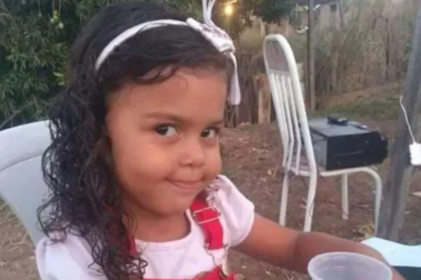 Esther Vitória, 5 anos, foi morta no Rio de Janeiro