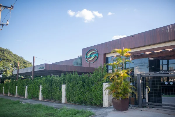 Colégio Pódion apresenta nova licença e DF Legal retira interdição