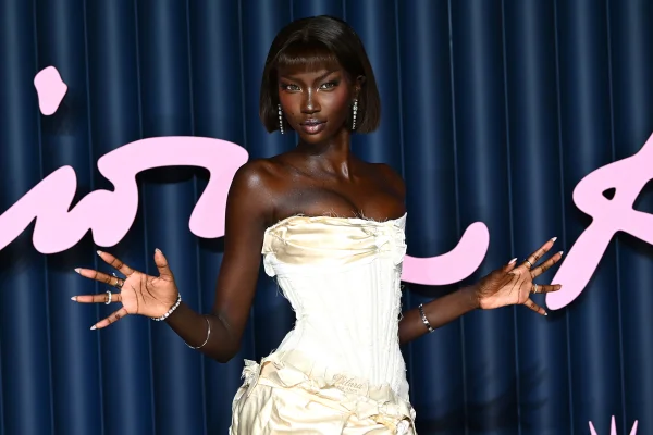 anok yai modelo do ano fashion awards - metrópoles