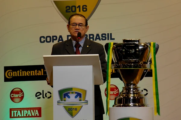 Presidente da CBF comete gafe e mostra desconhecer novo presidente da Conmebol