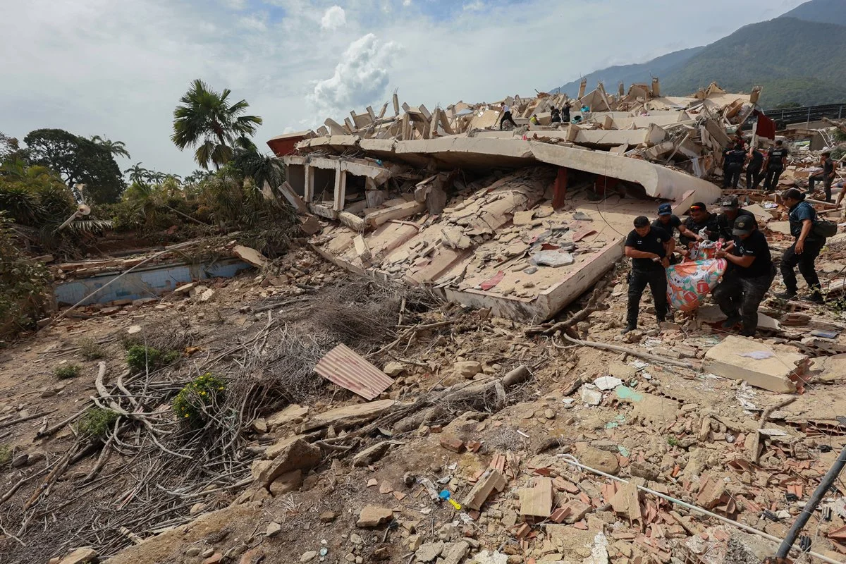 Registro de estragos após terremoto em La Guaira, Venezuela Registro de estragos após terremoto em La Guaira, Venezuela