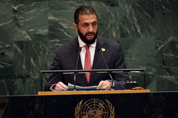 Imagem colorida mostra Ahmed al-Sharaa, presidente da Síria - Metrópoles