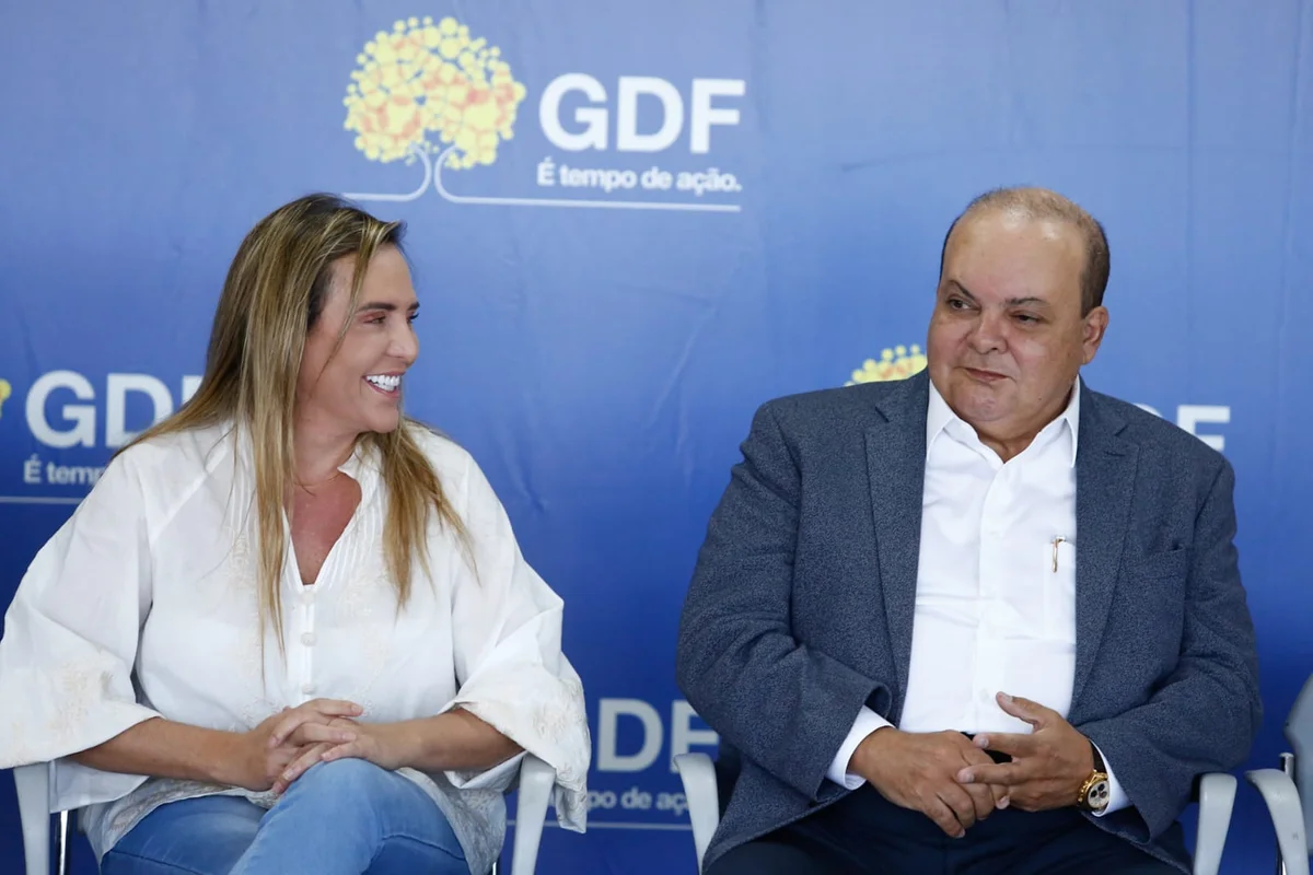 “Gratidão precede honra”, diz Celina sobre Ibaneis em convenção do MDB