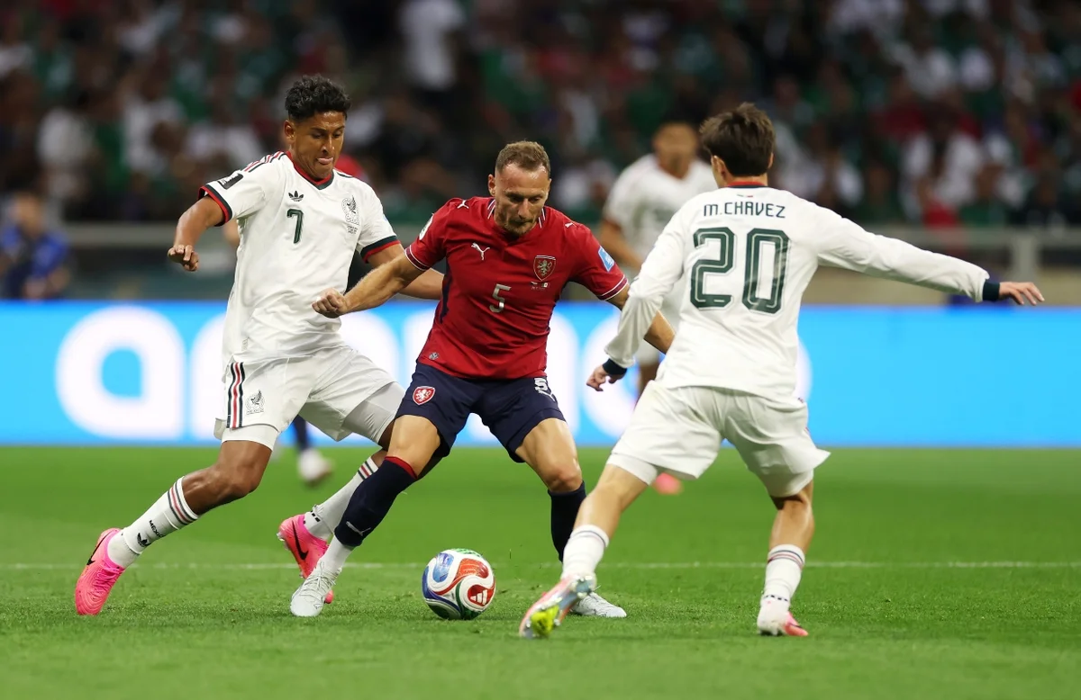 México e Tchéquia se enfrentaram pela 3ª rodada da Copa do Mundo México e Tchéquia se enfrentaram pela 3ª rodada da Copa do Mundo