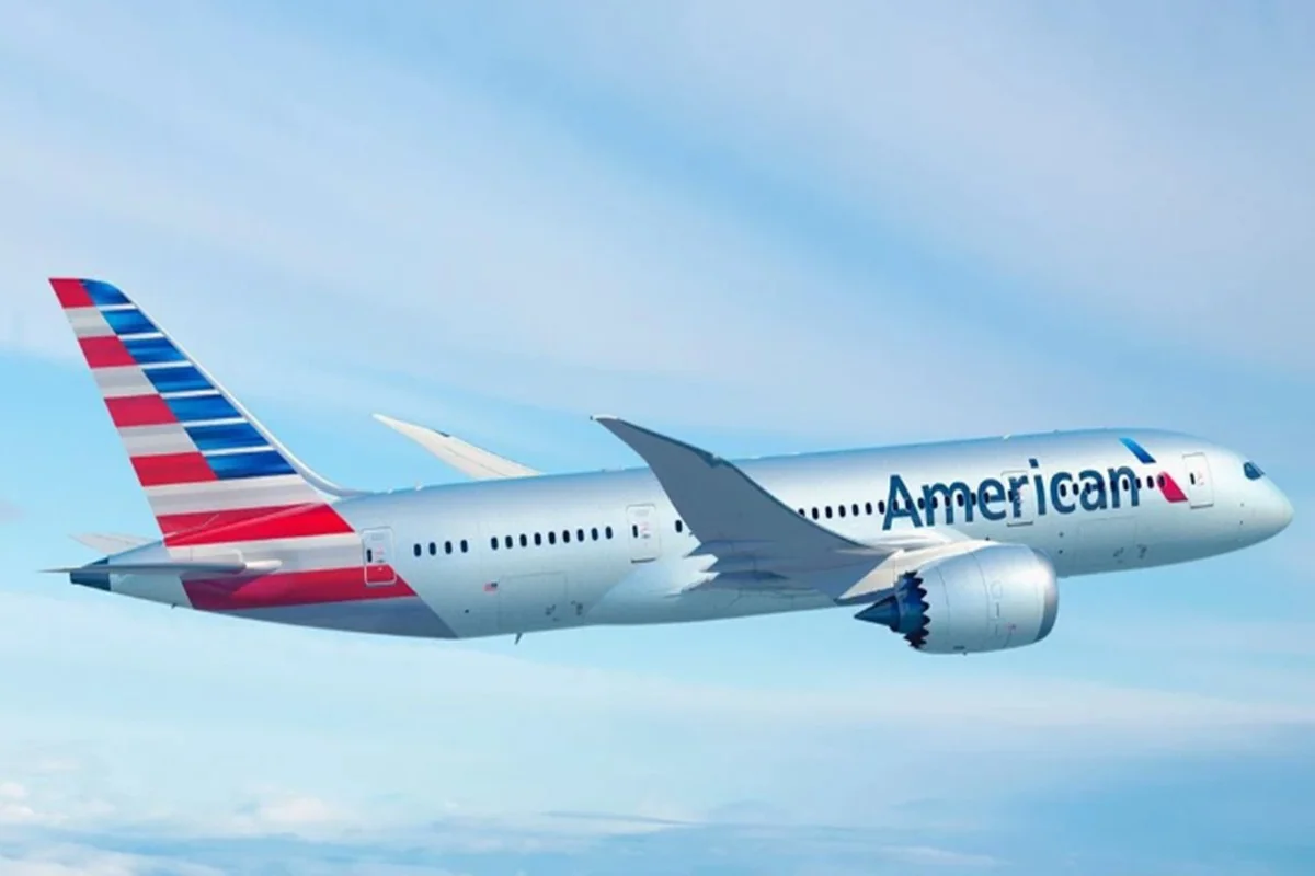 Confusão aconteceu em avião da American Airlines Confusão aconteceu em avião da American Airlines