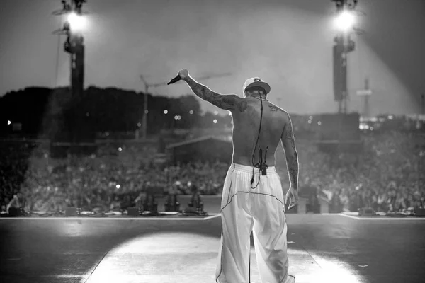 É oficial: Justin Bieber cancela todos os shows da turnê mundial