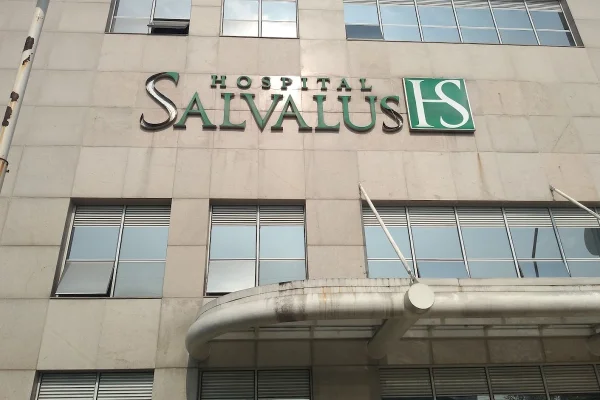 Hospital Salvalus, onde atende HapVida, na zona leste de São Paulo. Hospital é alvo de investigação após morte de bebês - Metrópoles