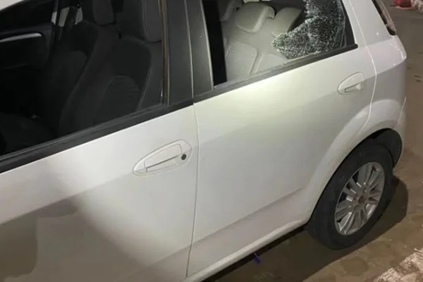 Mulher quebra janelas de carros para furtar objetos na Esplanada