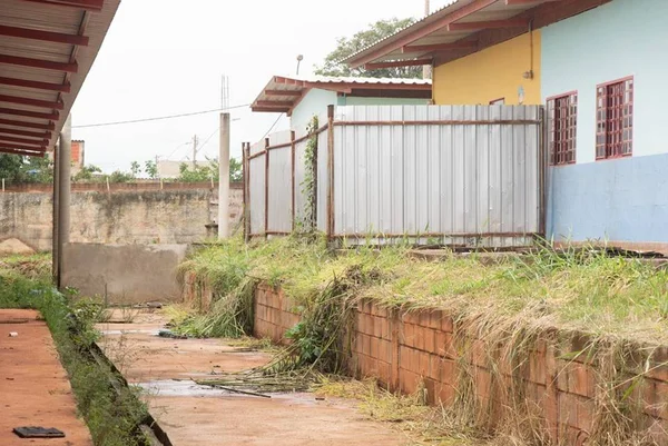 TCDF cobra conclusão de reforma em escola. Obras pararam em 2016
