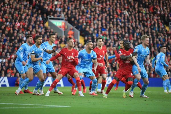 Manchester City e Liverpool brigam pelo título da Premier League