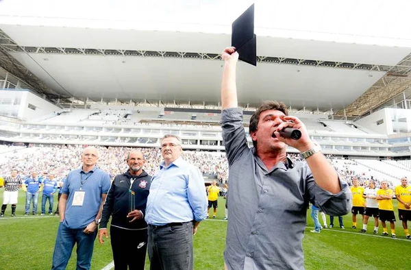 Andrés se irrita com presidente do Grêmio: “Merda de entrevista”
