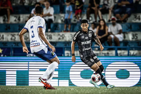 Santos empata no fim com o Santo André e vê vaga mais distante