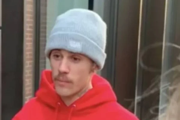 Justin Bieber testa positivo para Covid e adia show