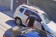 Momento em que o atirador abre fogo contra a mulher
